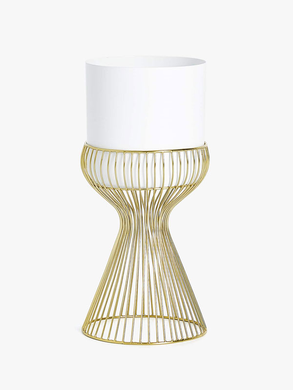 Auctor gravida enim pellentesque quam ut risus