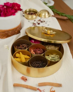 elegant-masala-dabba