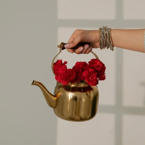 matte-gold-tea-kettle