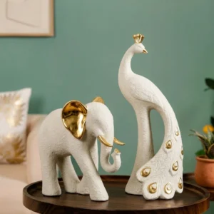 stylish-white-cat-sculpture-for-interiors-home-decor