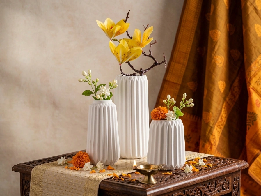 white-ceramic-flowers-vase-trio