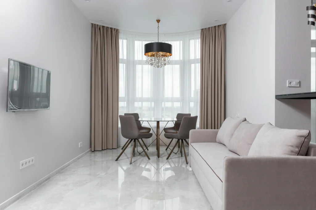 adam-stylish-dining-table