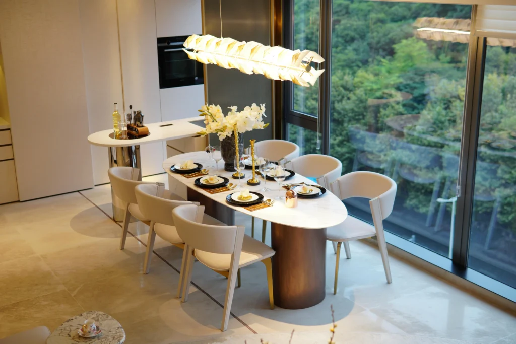 hanoi-luxury-dining-table