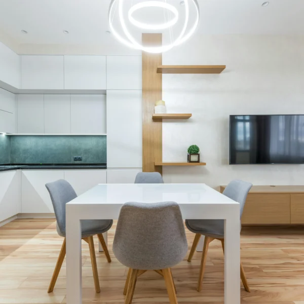 luna-white-extendable-dining-table