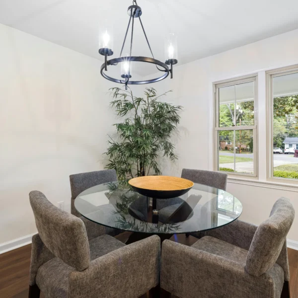 oxford-luxury-round-dining-table