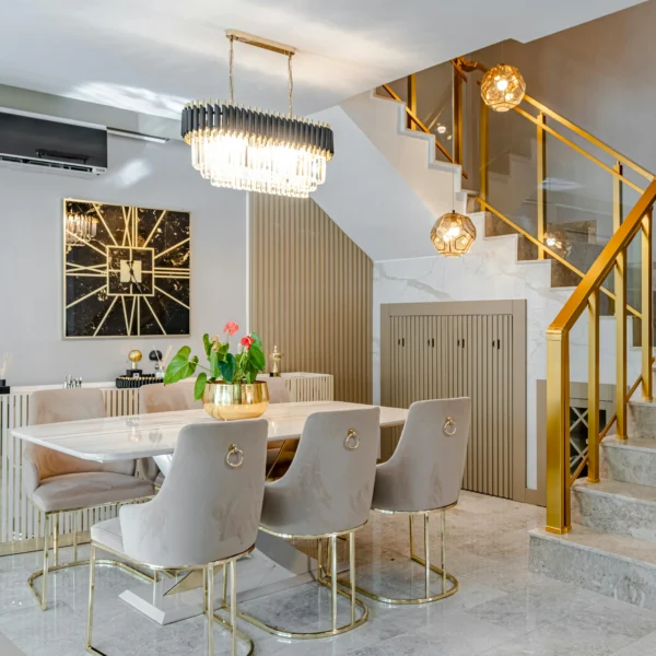 siena-white-marble-dining-table